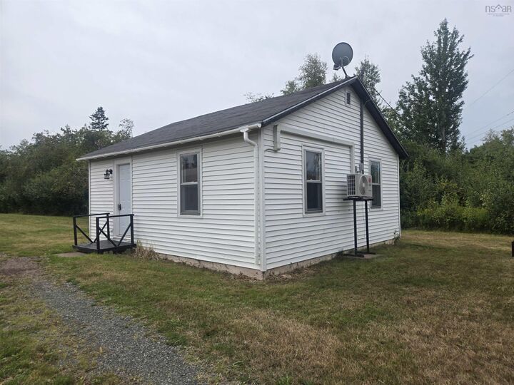 692 Brook Road — photo 1