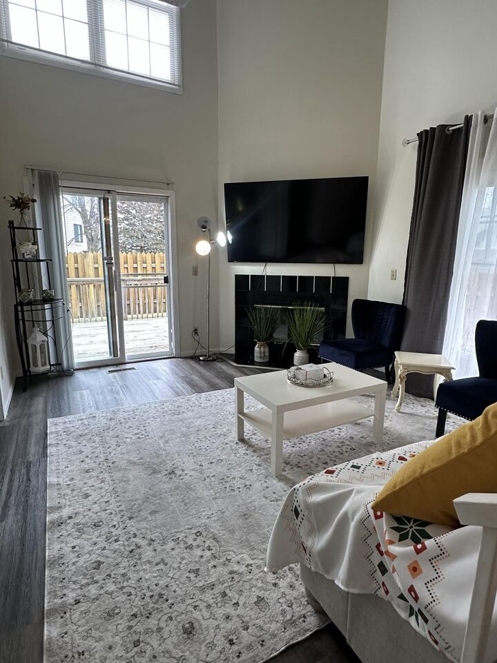 Property Photo: 1612 Rose Hill Circle MN 55108