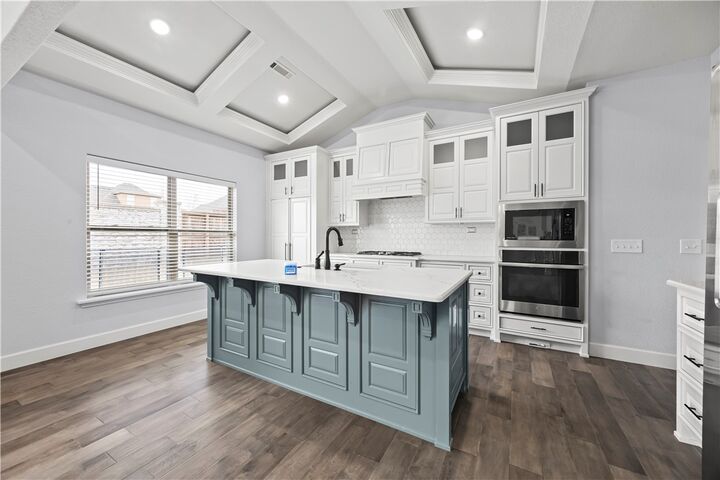 Property Photo:  502 SW Ramsey Lane  AR 72712 