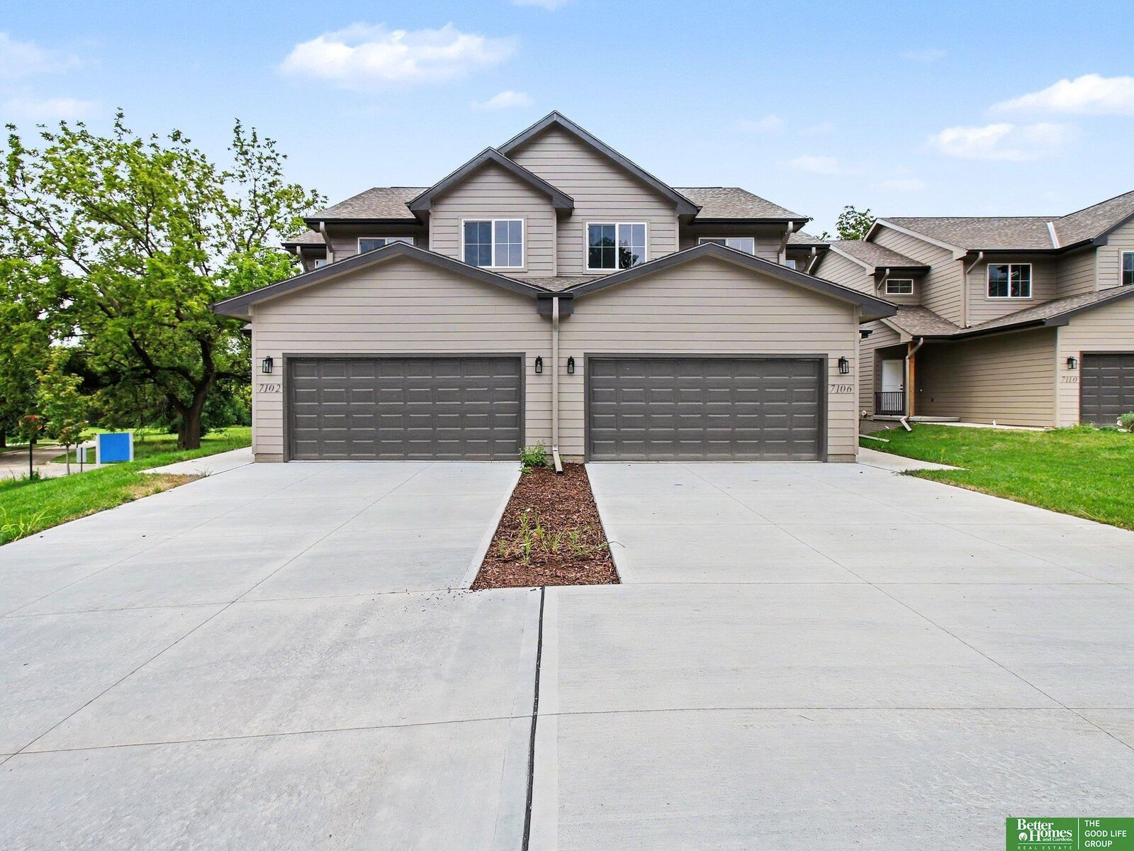 Property Photo:  7102 N 79th Court  NE 68122 