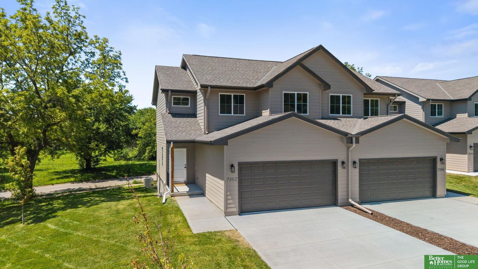 Property Photo: 7102 N 79th Court NE 68122