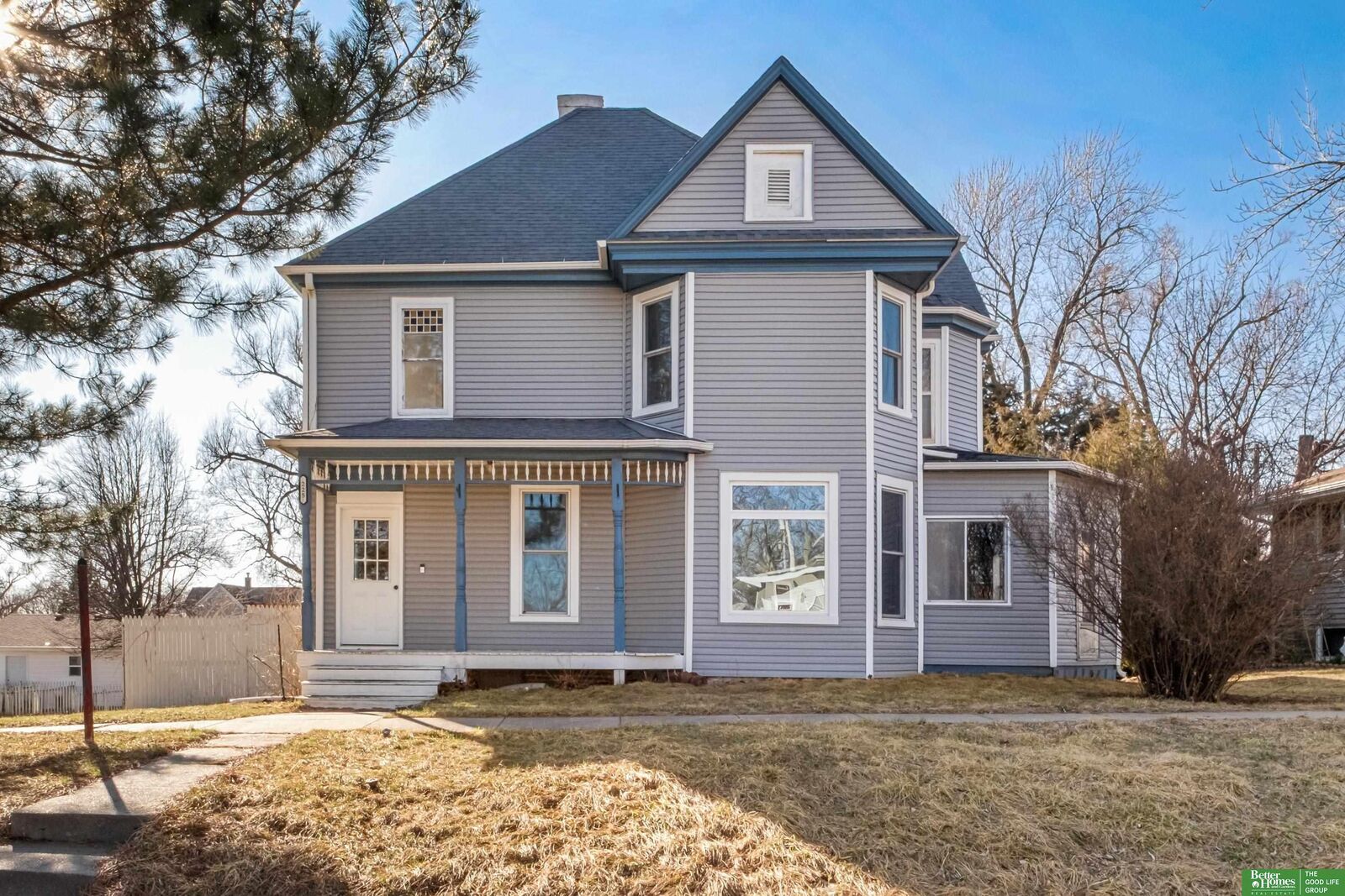 Property Photo: 225 N 4th Street NE 68002