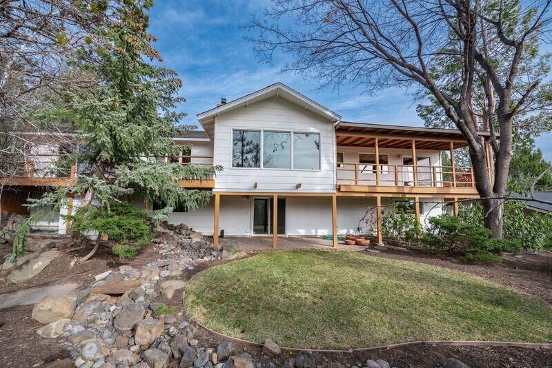 Property Photo:  2101 NW Cascade View Drive  OR 97703 