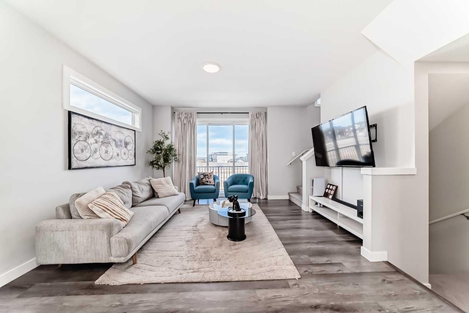Property Photo: 413 Skyview Ranch Circle NE AB T3N 1Y8