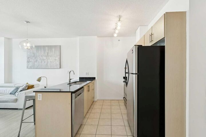 Photo de la propriété: 325 3 Street SE 312 AB T2G 0T9