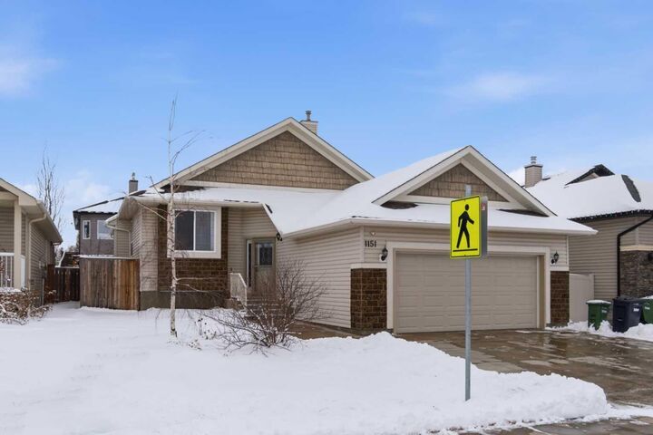Property Photo:  1151 Westmount Drive  AB T1P 1Y6 