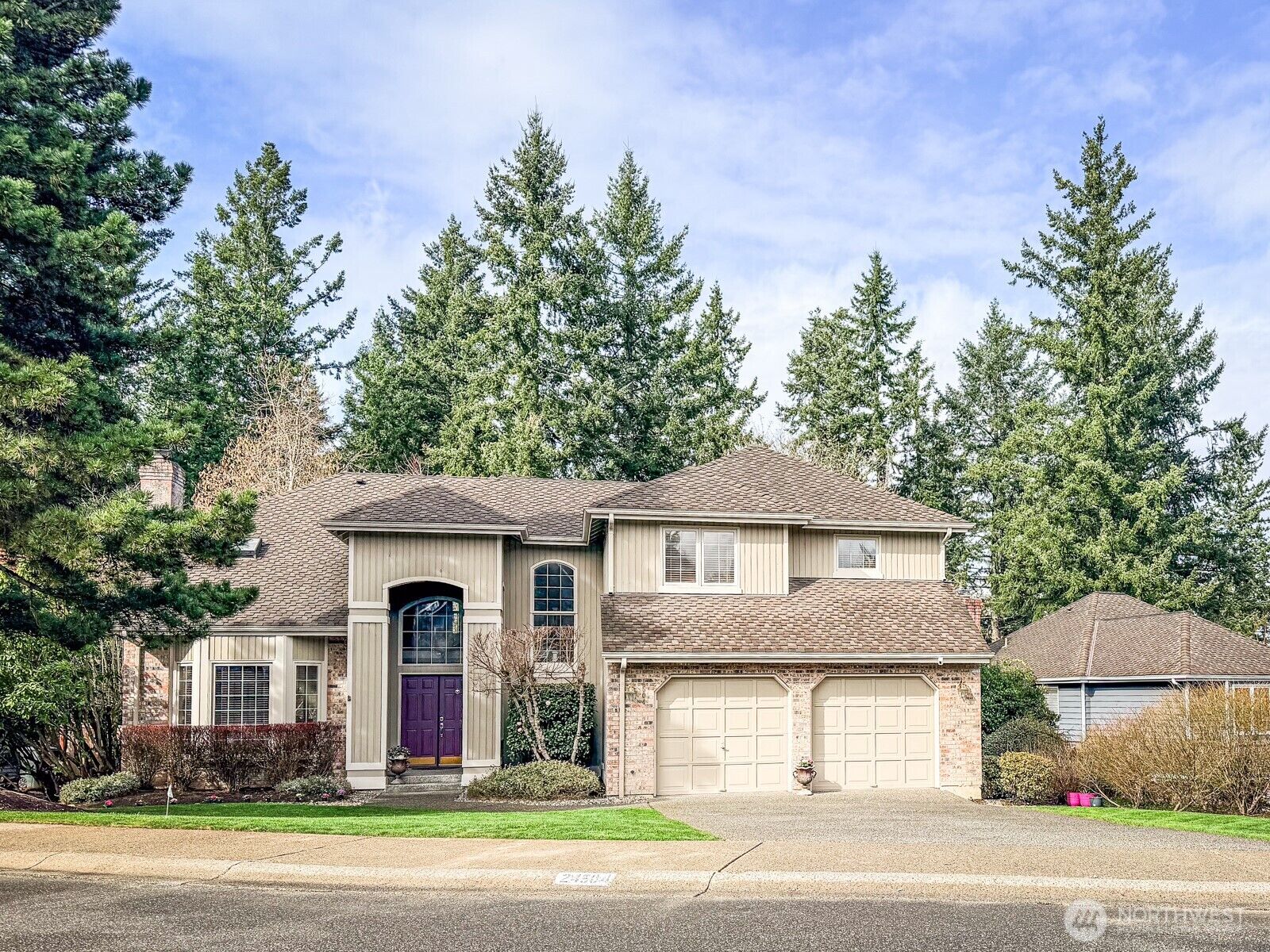 Property Photo:  24504 SE 42nd Pl  WA 98029 