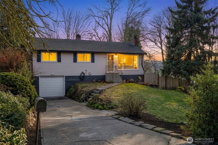 Property Photo:  3810 S Sunny View Drive  WA 98118 