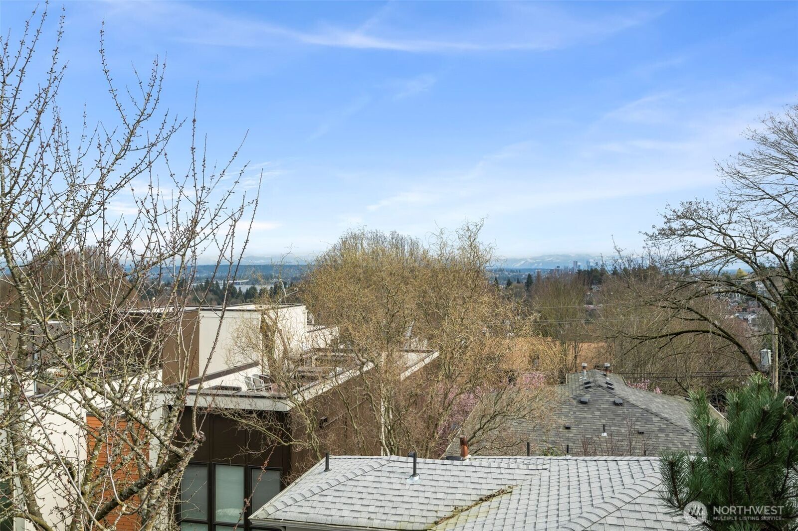 Property Photo:  1810  23rd Avenue A  WA 98122 
