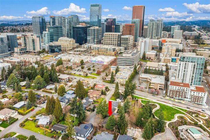 Property Photo:  130  110th Place SE  WA 98004 