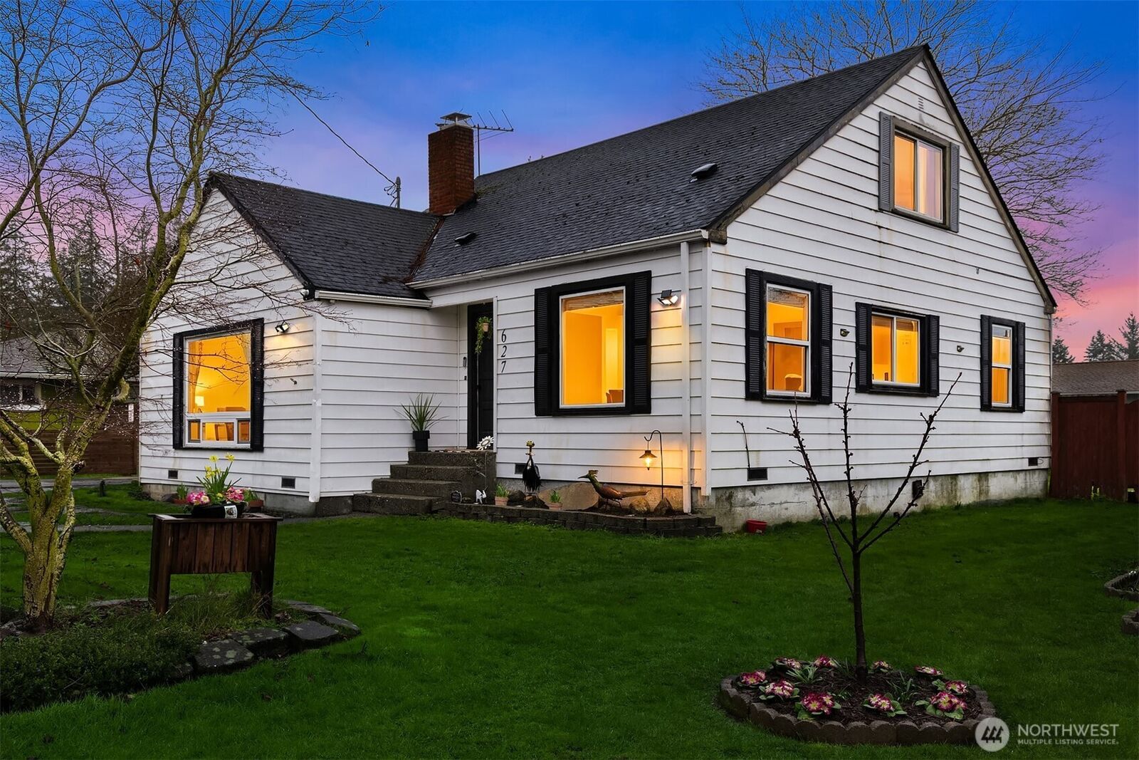 MLS#2492200: 627 Madison Street, Everett, WA 98203