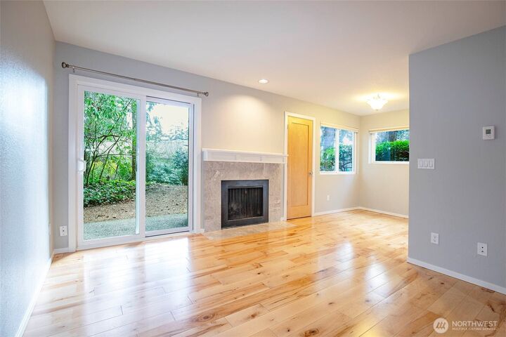 Property Photo:  3041  127th Place SE G12  WA 98005 