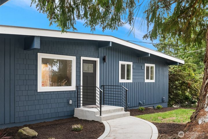 Property Photo:  15605 SE 8th Street  WA 98008 