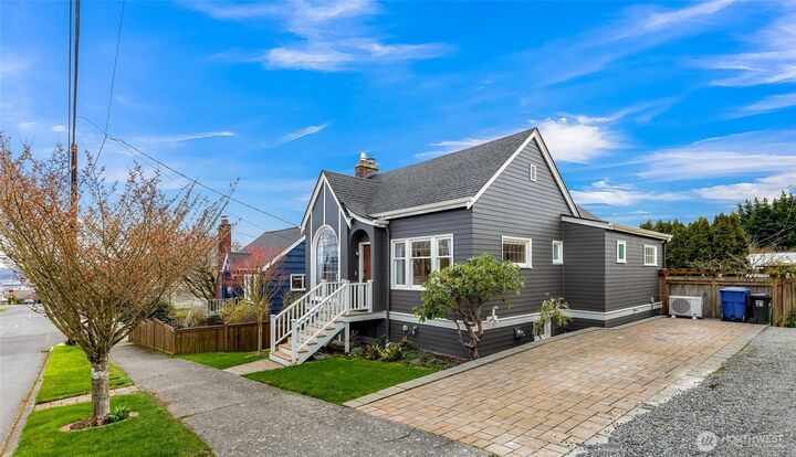Property Photo:  3607 SW Manning Street  WA 98126 