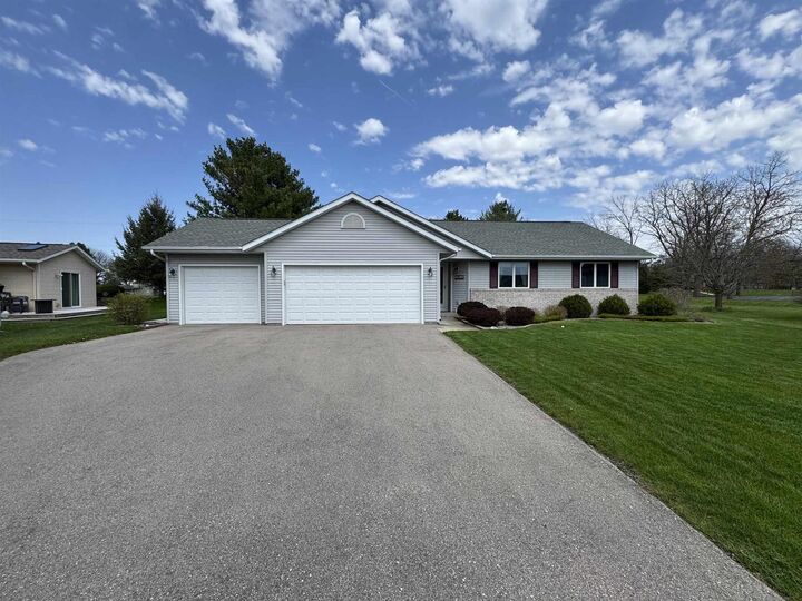 Property Photo:  2070 Cobblestone Court  WI 53511 