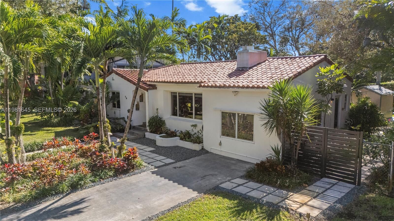 Property Photo:  70 NE 97th St  FL 33138 