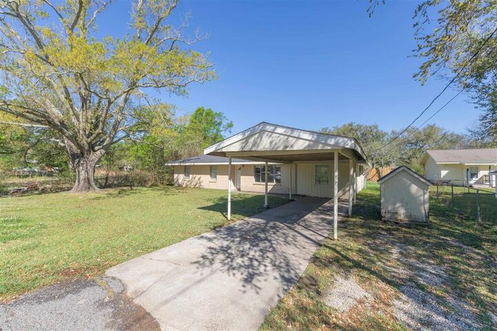 Property Photo:  709 Sundale Drive  LA 70607 