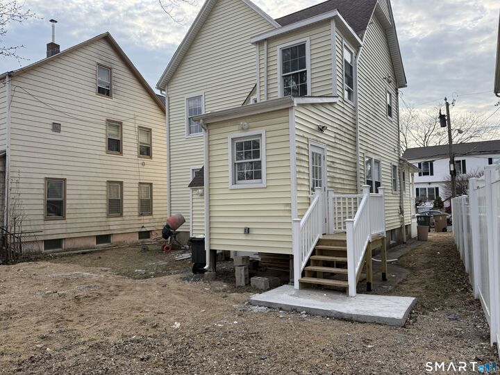 Property Photo:  104 Maple Avenue  CT 06902 