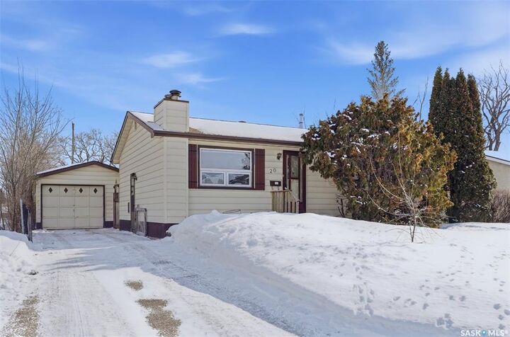 Photo de la propriété:  20 Marlborough Crescent  SK S7L 3T7 