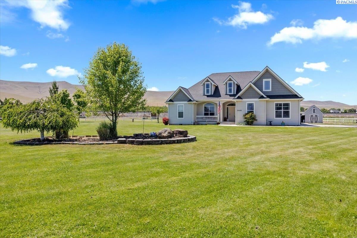 Property Photo: 19408 Quail Run Pr. SW WA 99350