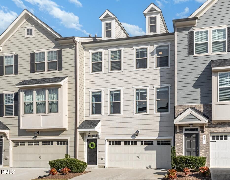Property Photo:  823 Richmont Grove Lane  NC 27523 