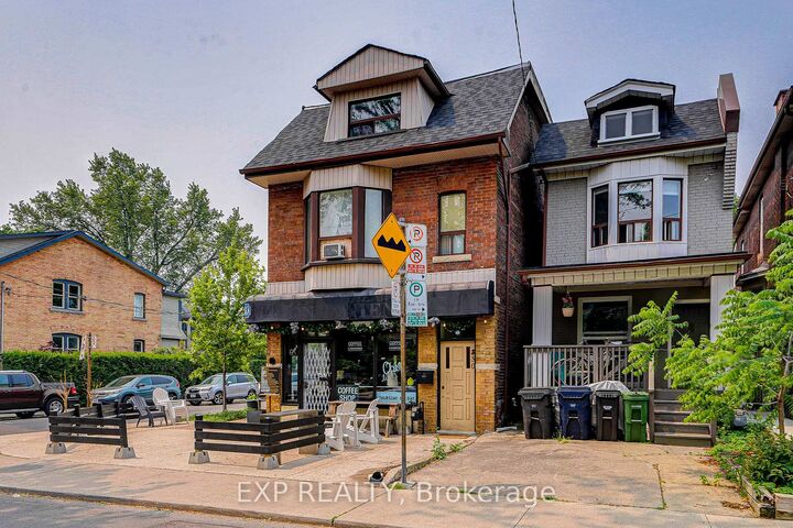 Photo de la propriété:  850 Carlaw Avenue 3rd Flr  ON M4K 3L3 