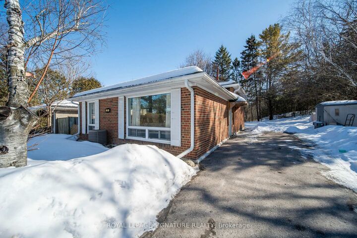 21 Huron Court — photo 1