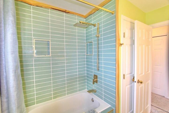 Property Photo: 40 Yakoun St BC V0T 1R0