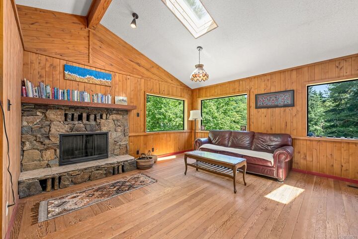 Property Photo: 9900 Greenhill Rd BC V0R 1T0