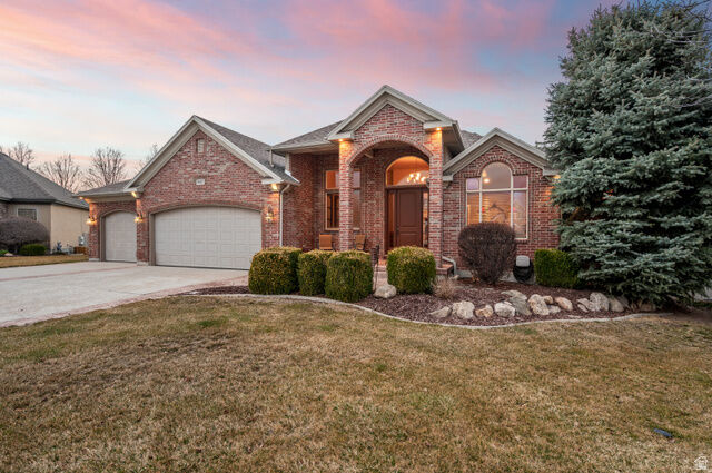 Property Photo:  9987 S Tee Shot Cir  UT 84009 