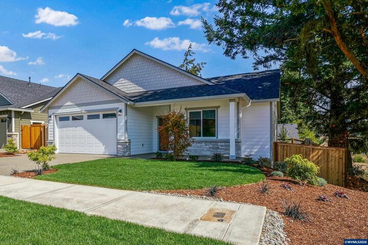 Property Photo: 6752 Naomi Danielle St SE OR 97306