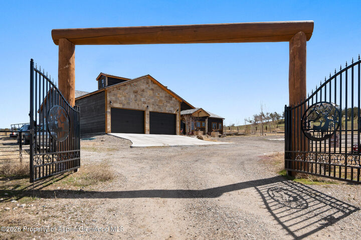 Property Photo:  4406 County Road 331  CO 81652 