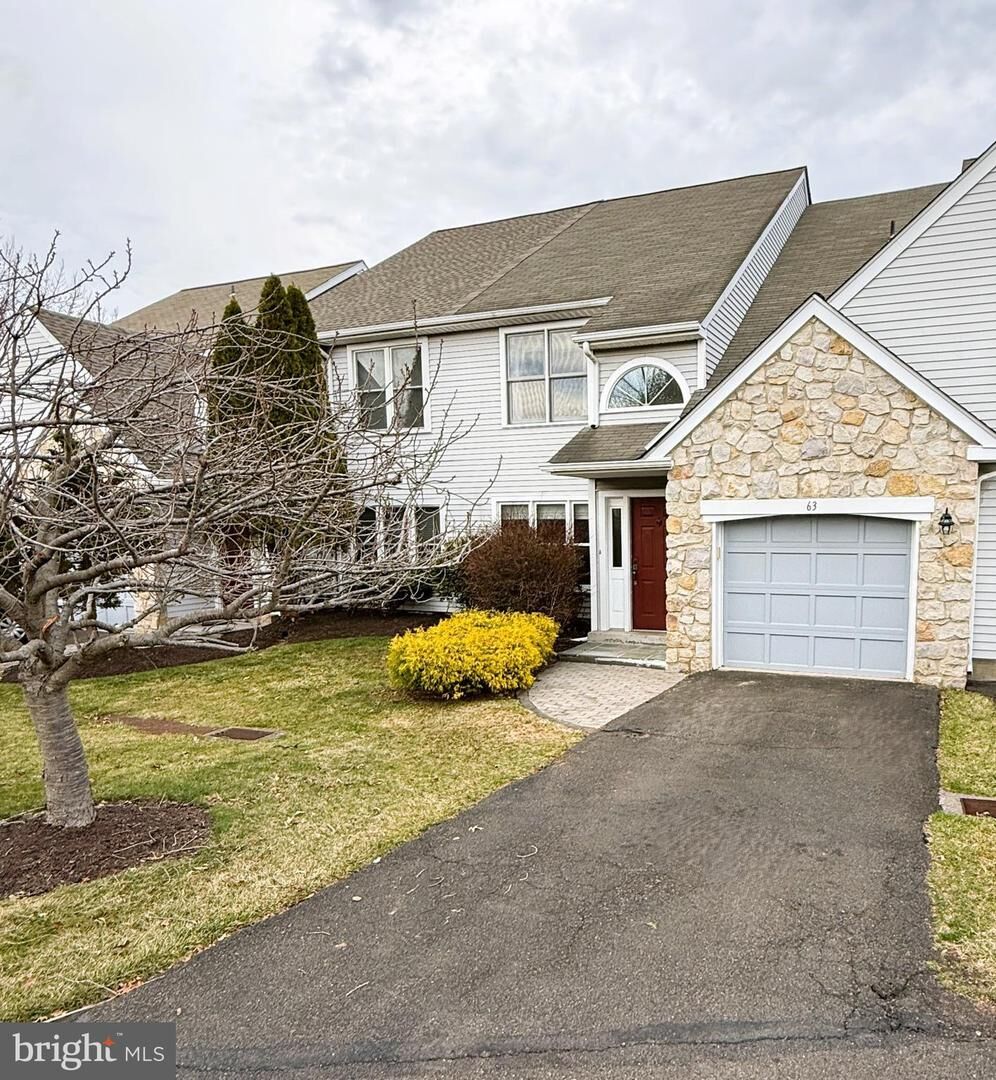 Property Photo: 63 Harlow Circle PA 19002