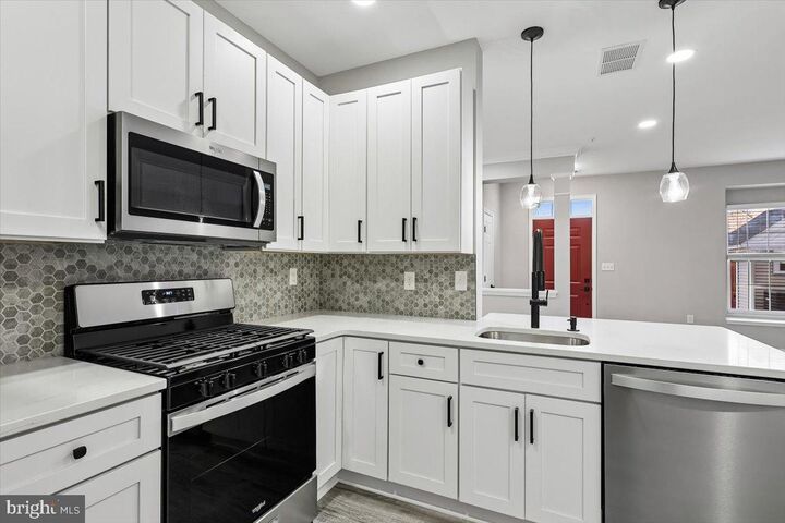 Property Photo: 8737 Autumn Ridge Court MD 21113