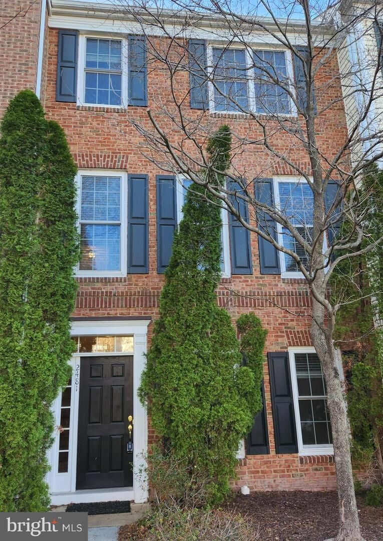 Property Photo:  2481 Walnut Rocker Lane  VA 20171 