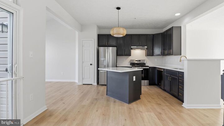 Property Photo: 1404 Pangbourne Way MD 21076