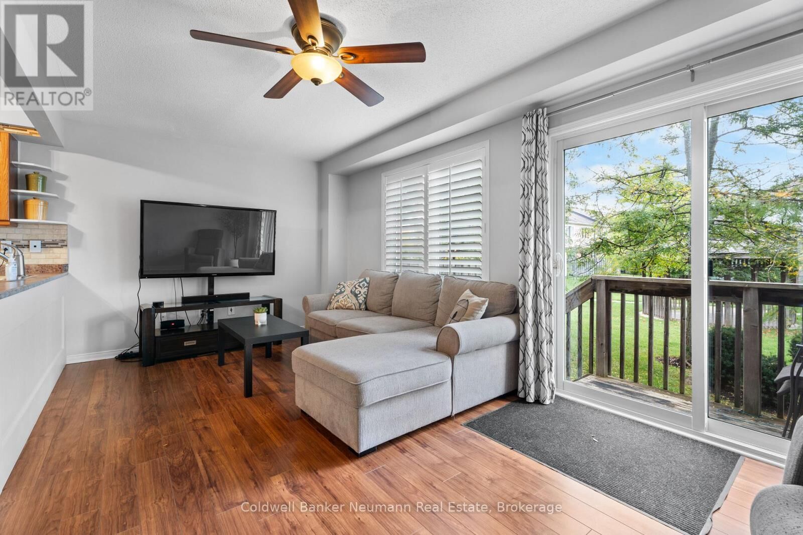 Property Photo:  1035 Victoria Road South 71  ON N1L 0H5 