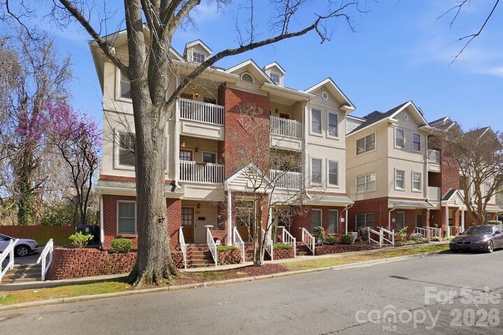 Property Photo:  111 S Summit Avenue  NC 28208 