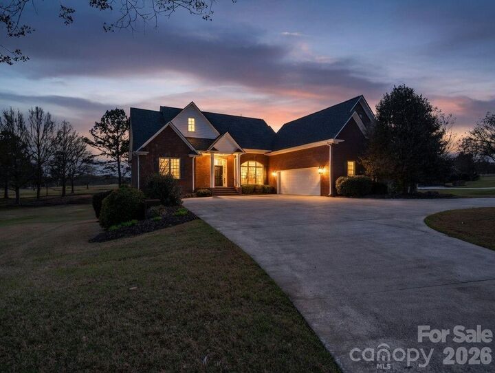 Property Photo:  139 N Woodfin Ridge Drive  SC 29349 