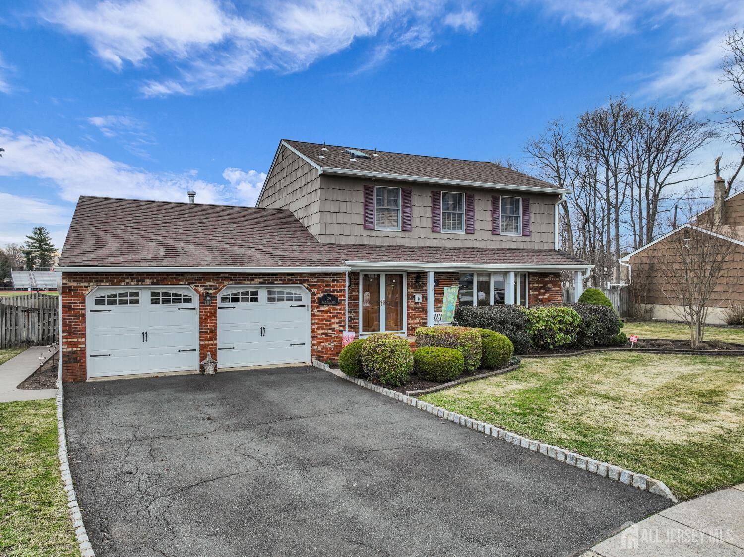 Property Photo:  29 Holly Park Drive  NJ 07080 