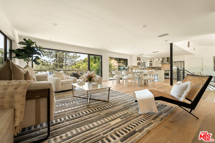 Property Photo:  11587 Sunshine Ter  CA 91604 