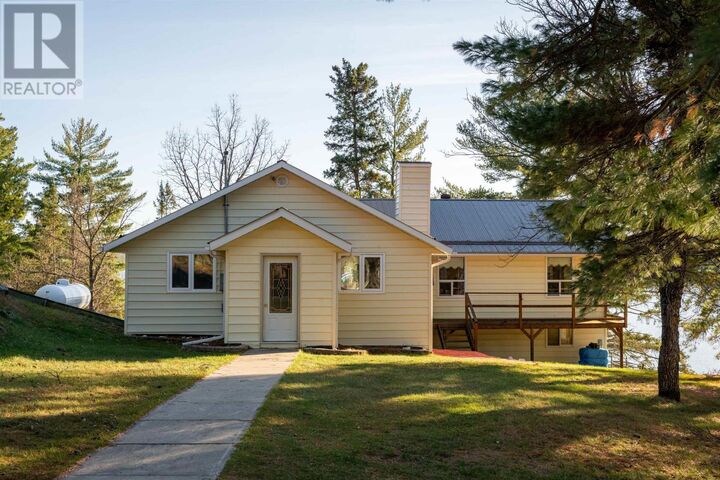 Property Photo: 21 Tinker'S Rd ON P0X 1K0