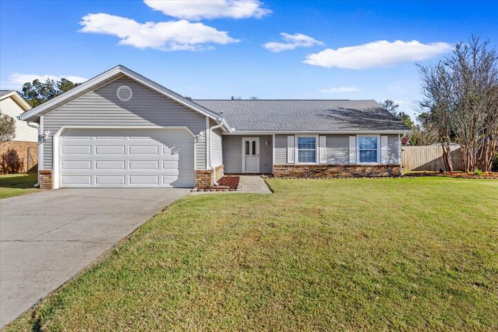 Property Photo:  1051 Boulevard De La Parisienne  FL 32569 