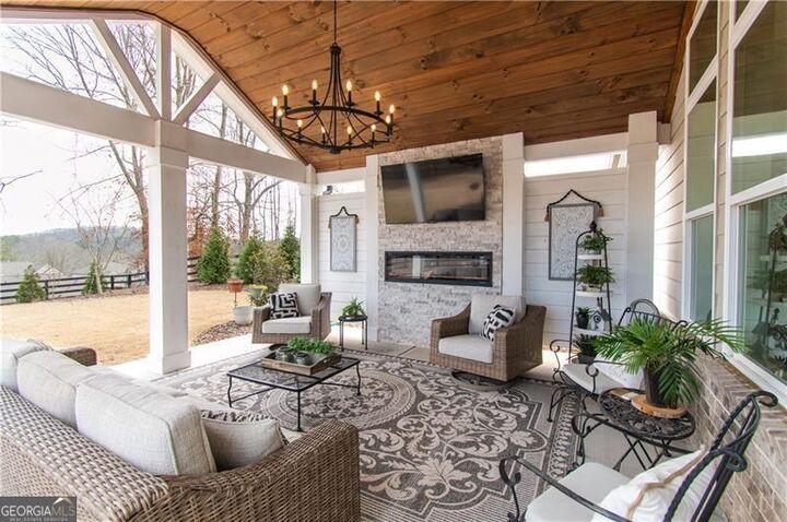 Property Photo:  226 Carmichael Drive  GA 30115 