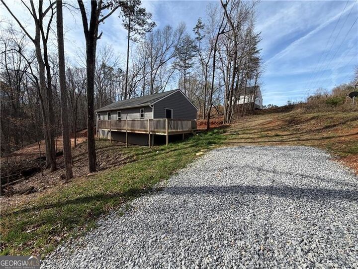 Property Photo: 3662 Lakeview Drive GA 30501