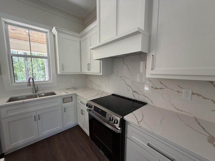 Property Photo:  39 Forest Barnes  MS 39465 