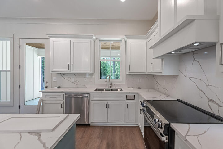Property Photo: 39 Forest Barnes MS 39465