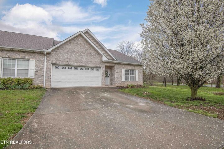 Property Photo: 3307 Cummins Lane TN 37921
