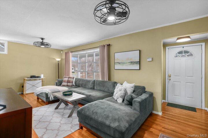 Property Photo: 4 Ridgewood Terrace NY 12603