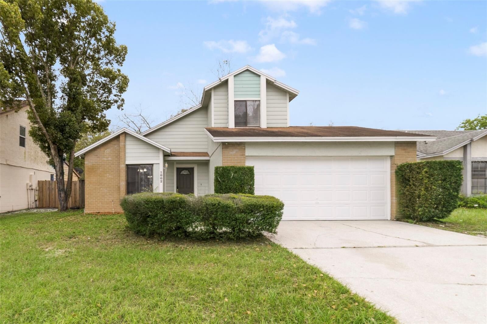 Property Photo: 1002 Gwyn Circle FL 32765